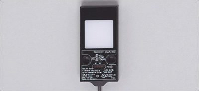 Фотоэлектрические датчики для распознавания объектов: O2D906  BACKLIGHT 25X25 IR/0,15M/US